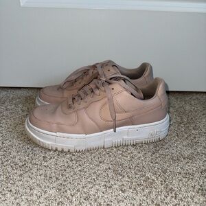 Air Force 1 low pixel